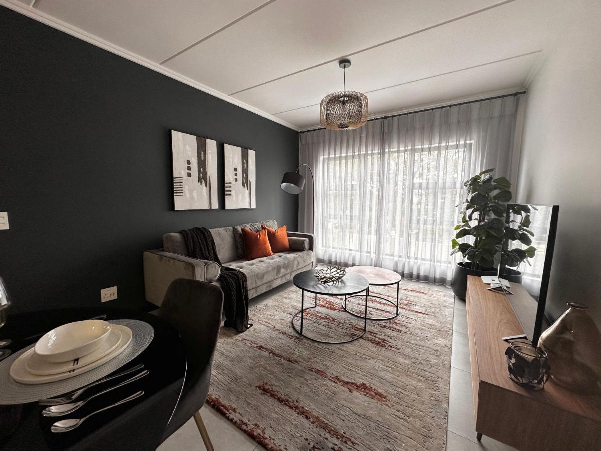 Stylish Executive Apartment With Power Backup Johannesburg Luaran gambar